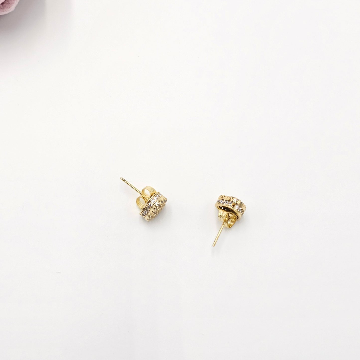 small heart earrings.