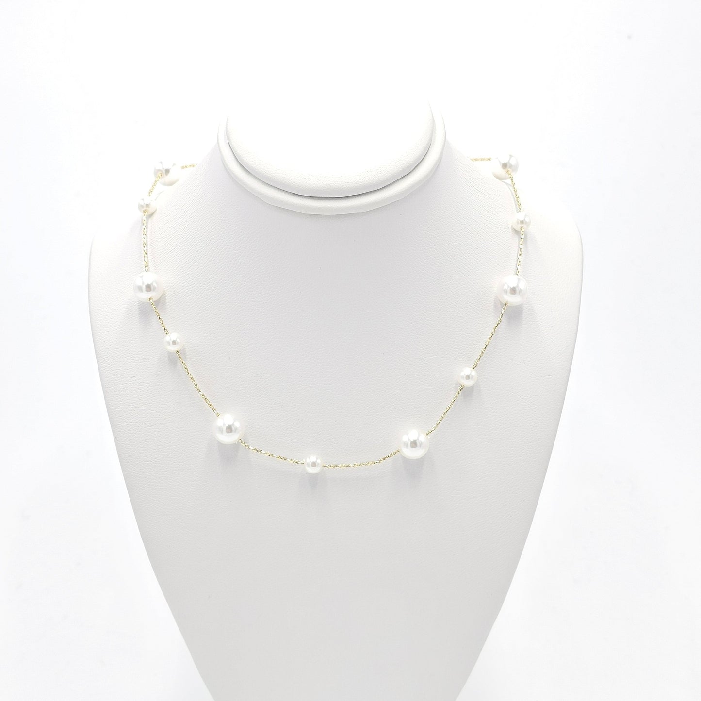 fashion pearl necklace. size 45 cm