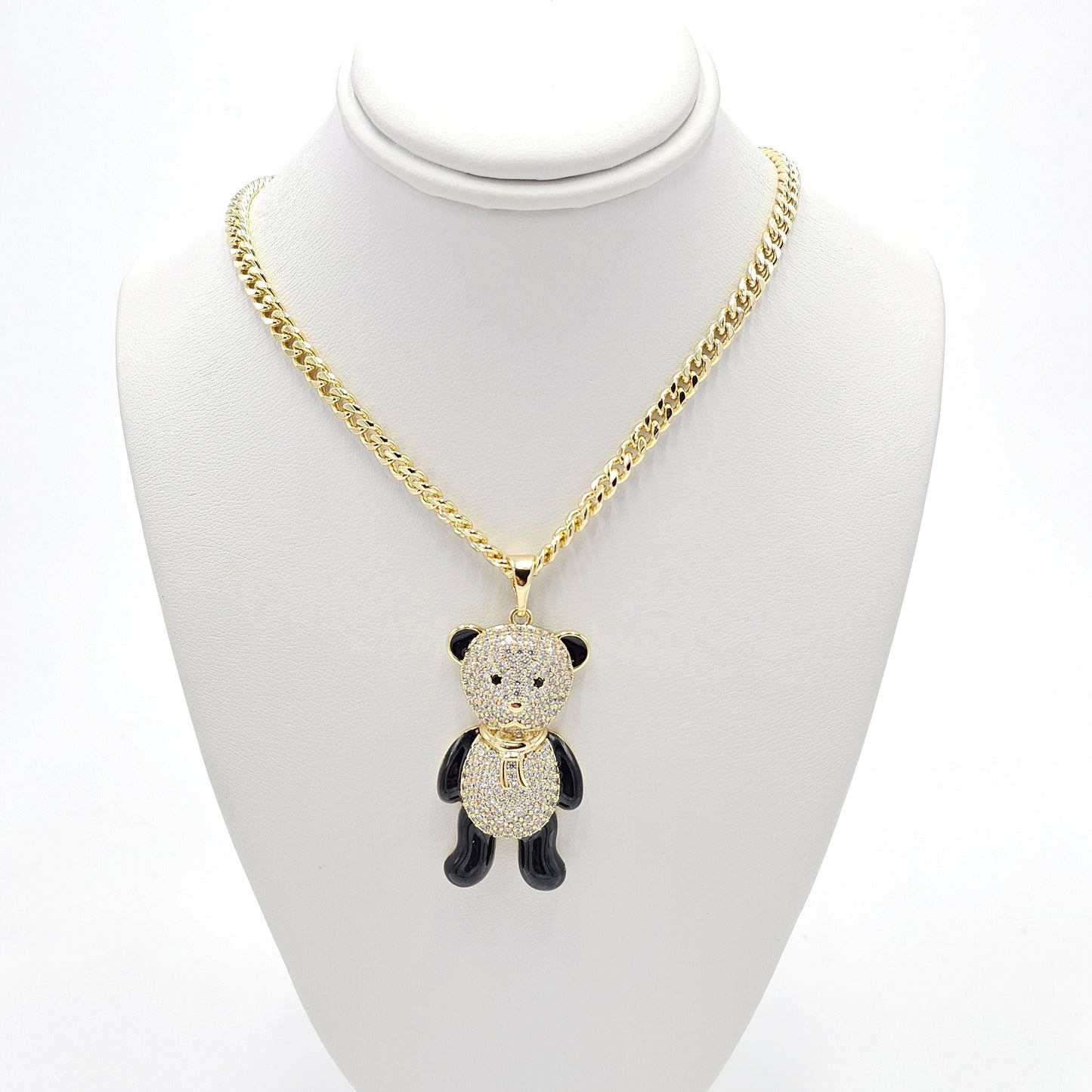 Bear pendant and chain. size 23 inches