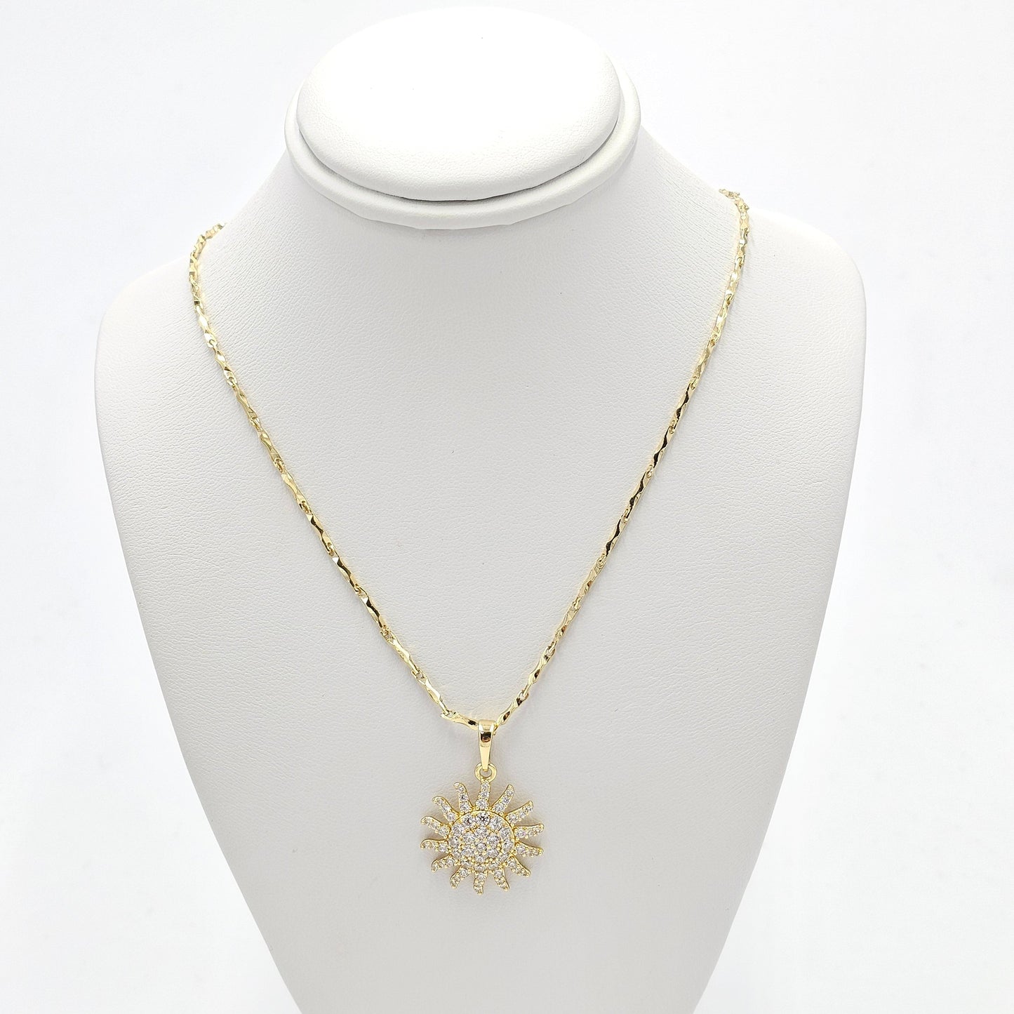 Sun pendant and chain. size 18 inches