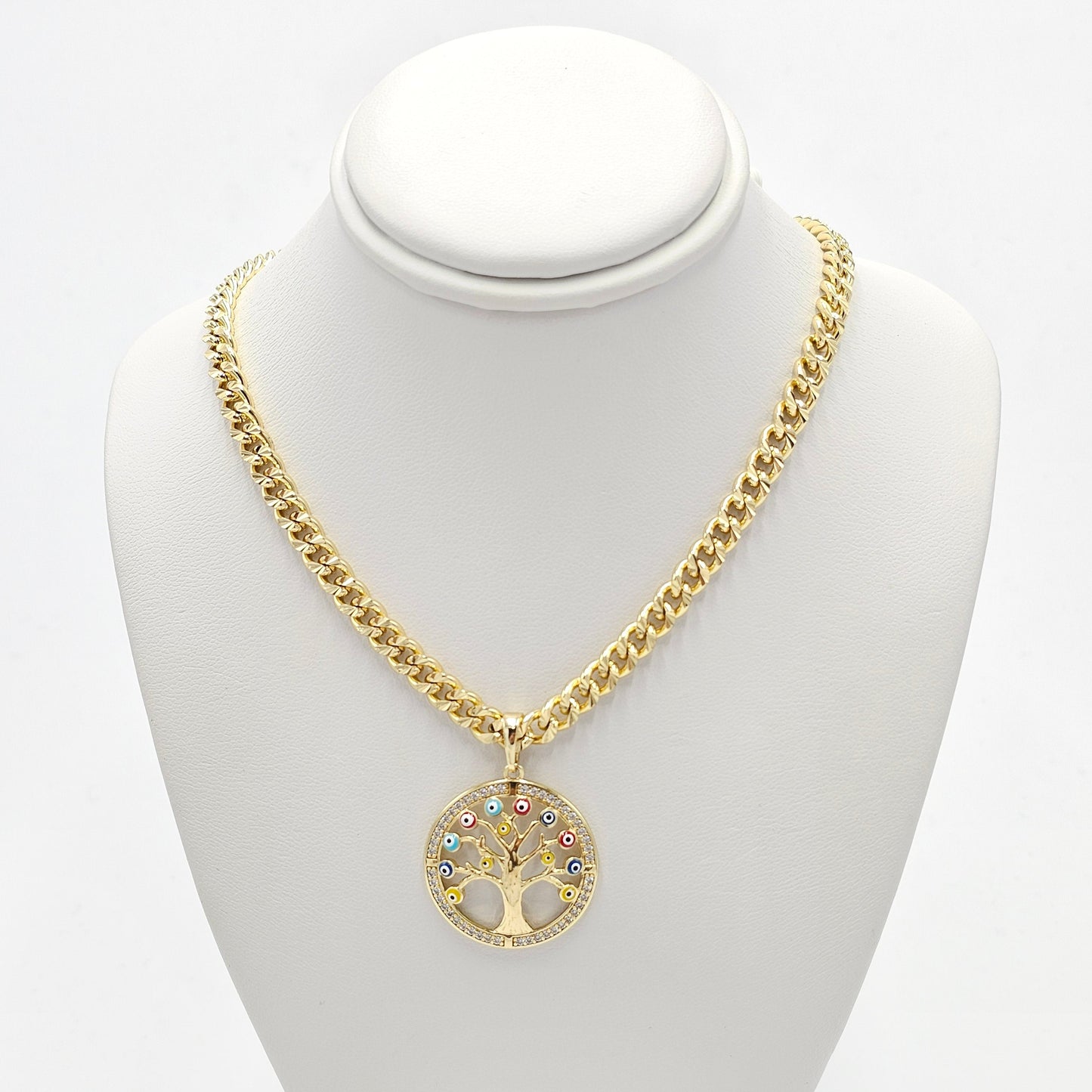 Tree life pendant and cuban chain. size 18 inches