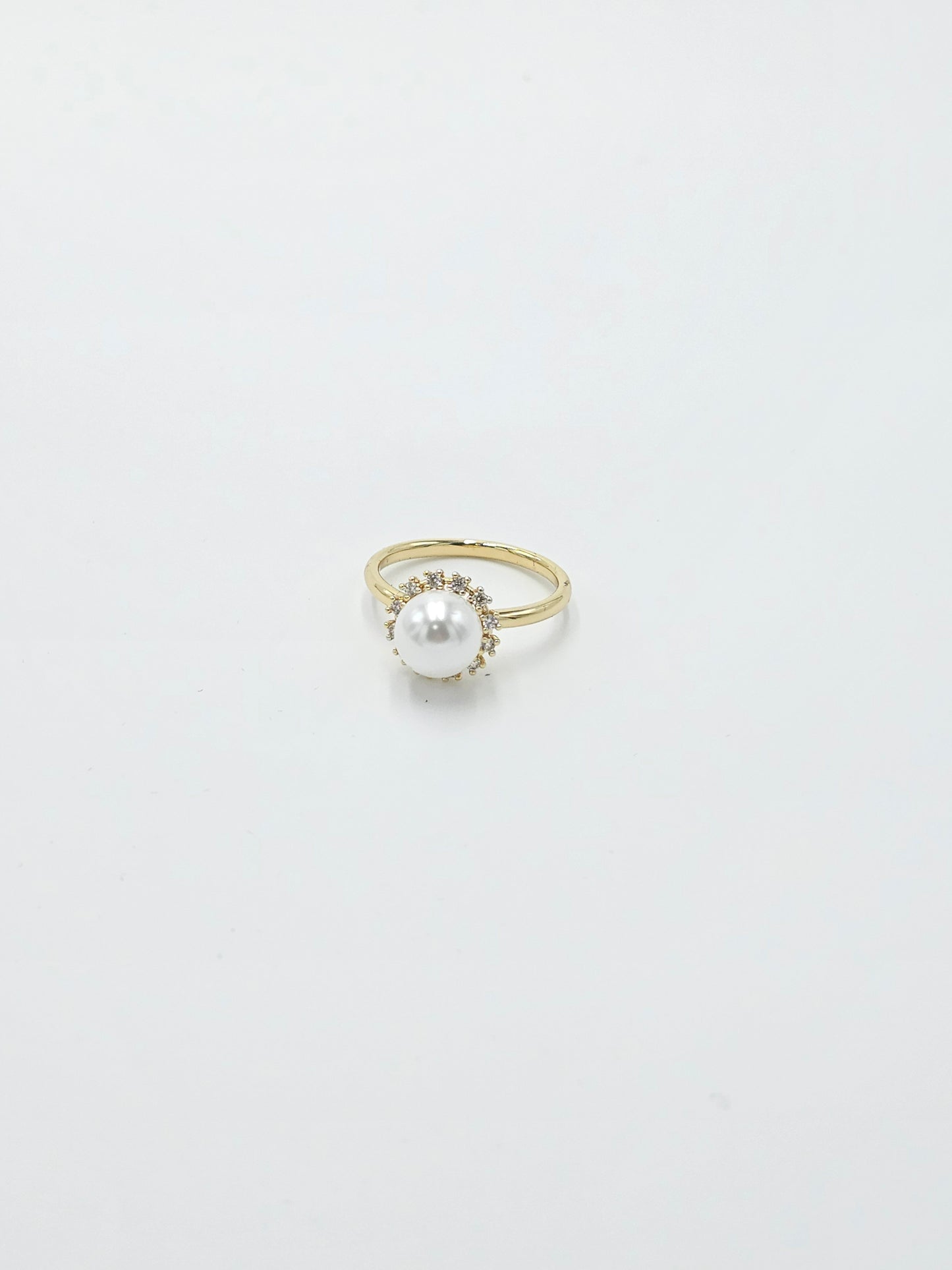 Fashion pearl ring. gold plate 14k