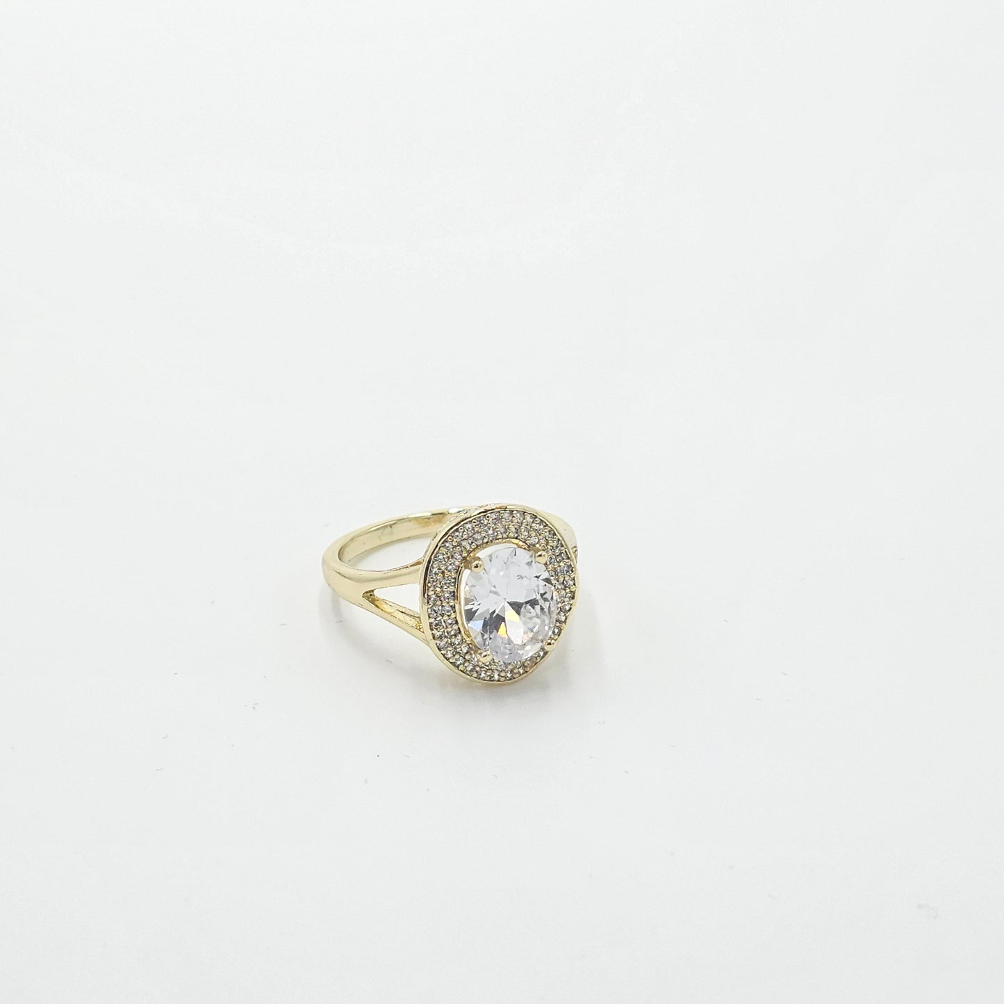 clear stone ring. gold plated 14k
