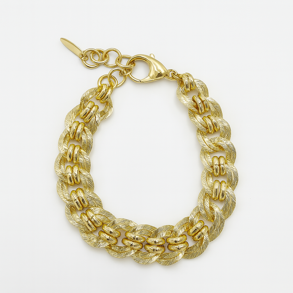 golden bracelet. size 18+3 cm