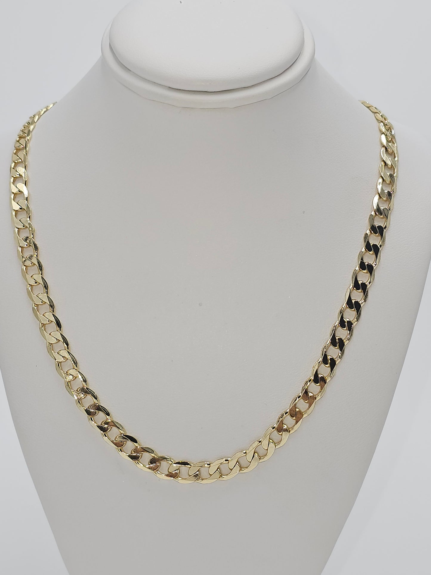 Cuban link chain. 6mm