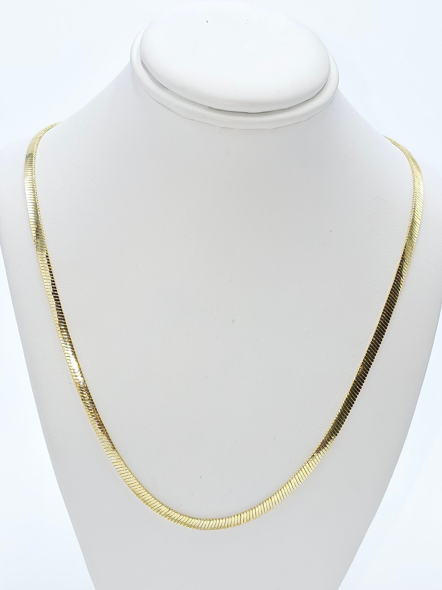 Omega chain.  3mm