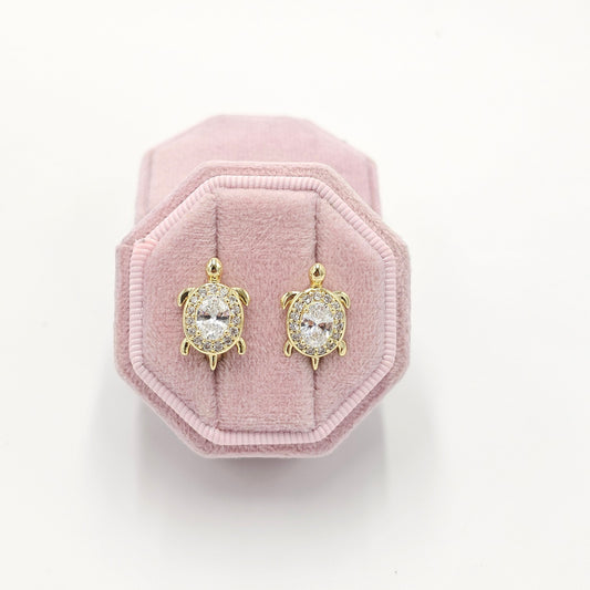 turtle earrings. size small