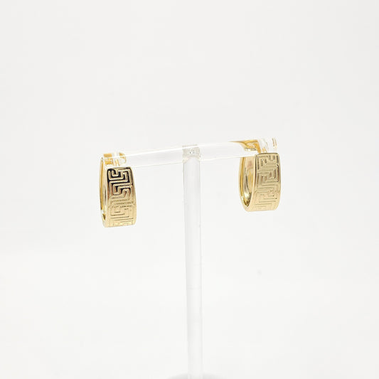 medium hoops earrings.