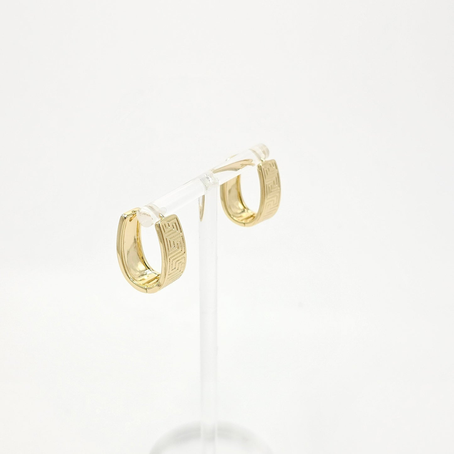 medium hoops earrings.