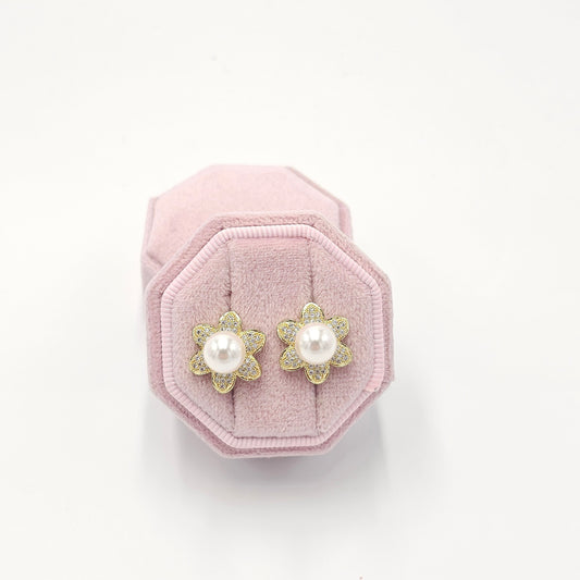 flower earrings. size small