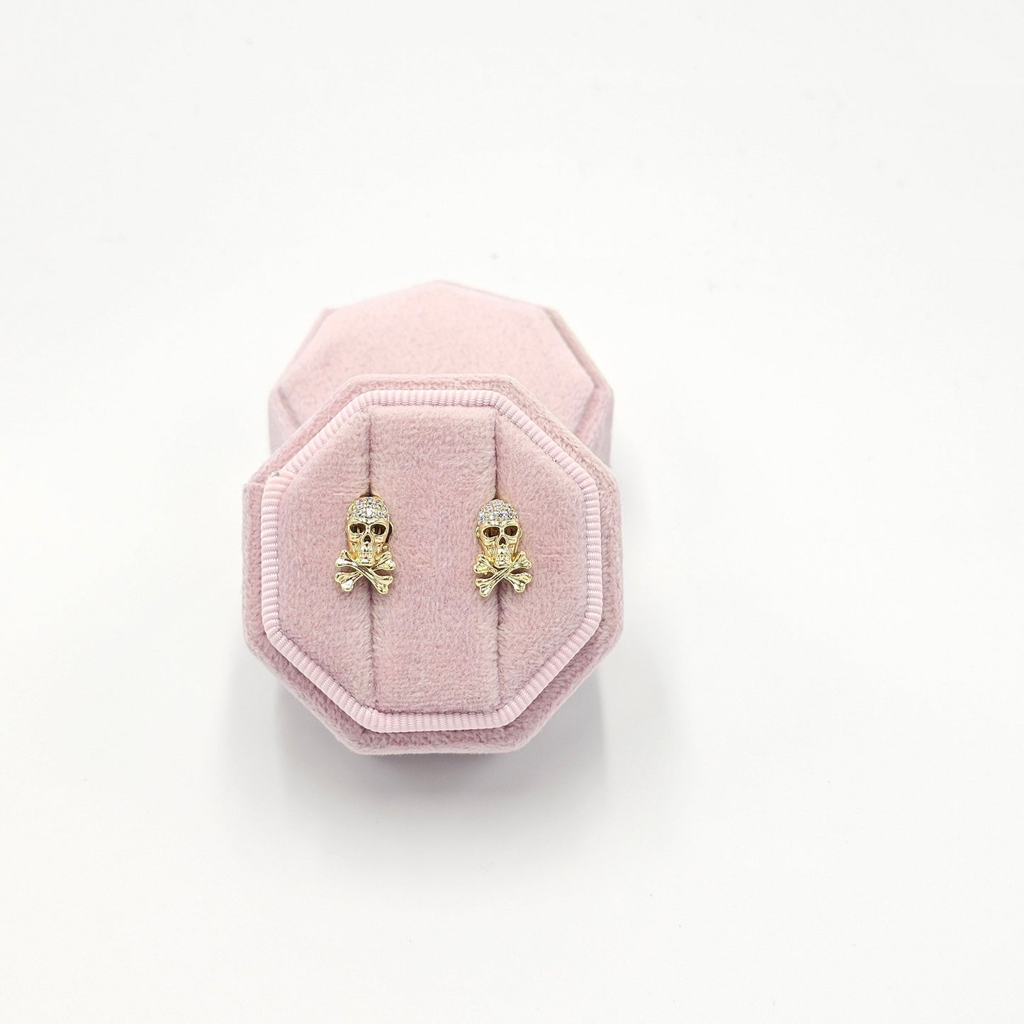 Skulls earrings. size small