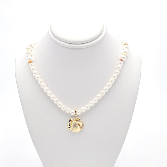 flower and pearl necklace. size 45 cm