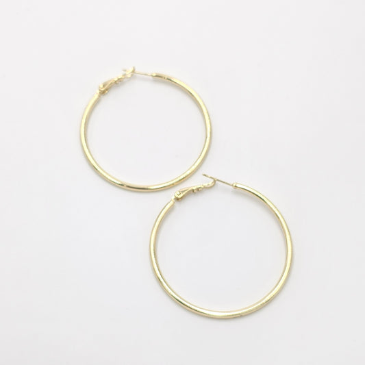 plain hoops earrings.