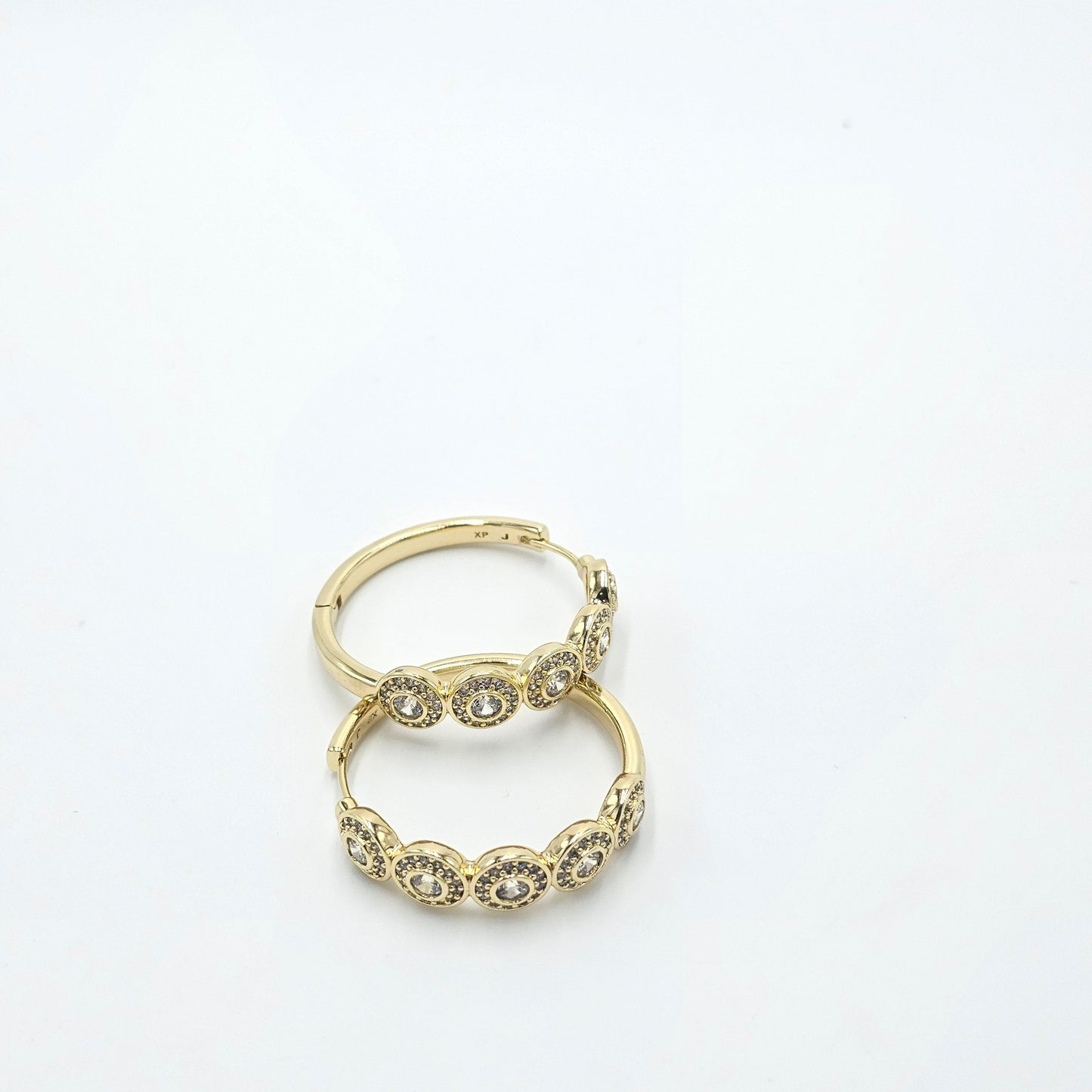 round clear zircon hoops earrings. size medium