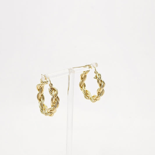 torzal hoops earrings. size medium