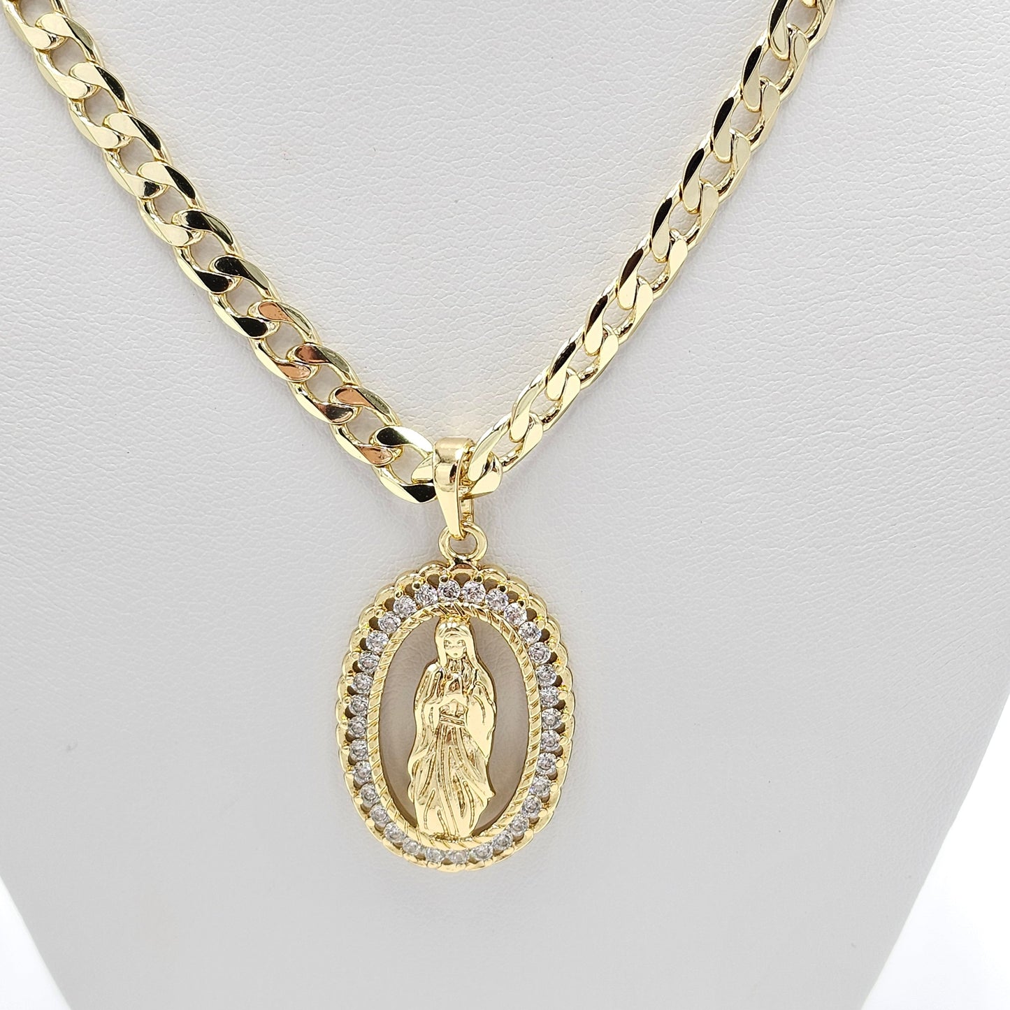 Virgin pendant and cuban chain. size 21 inches