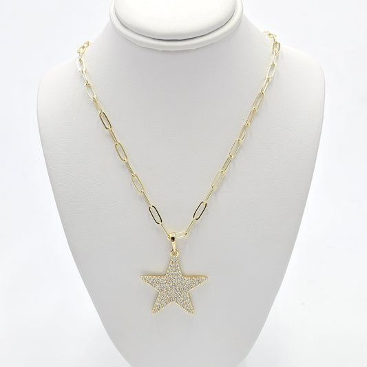 Star pendant and paperclip chain. size 23 inches