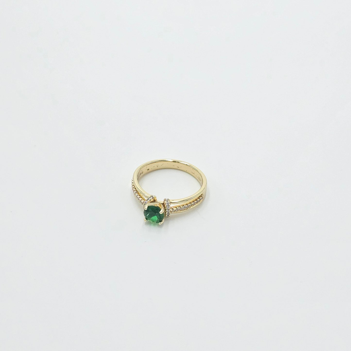 Multicolor rings for women.
