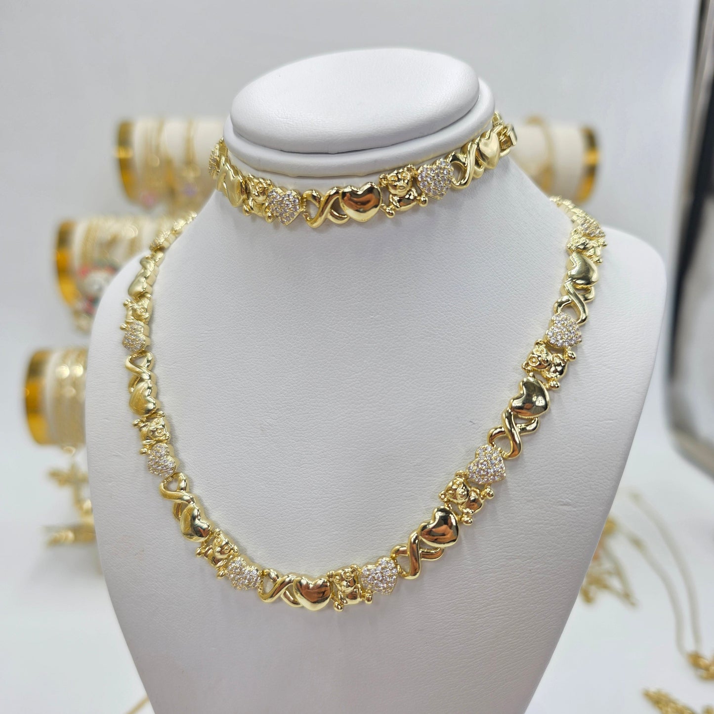 ✨ Set de Collar y Pulsera de Corazones Oro Laminado 14K | Collar Ajustable 18”-20” y Pulsera 7”-7.5”