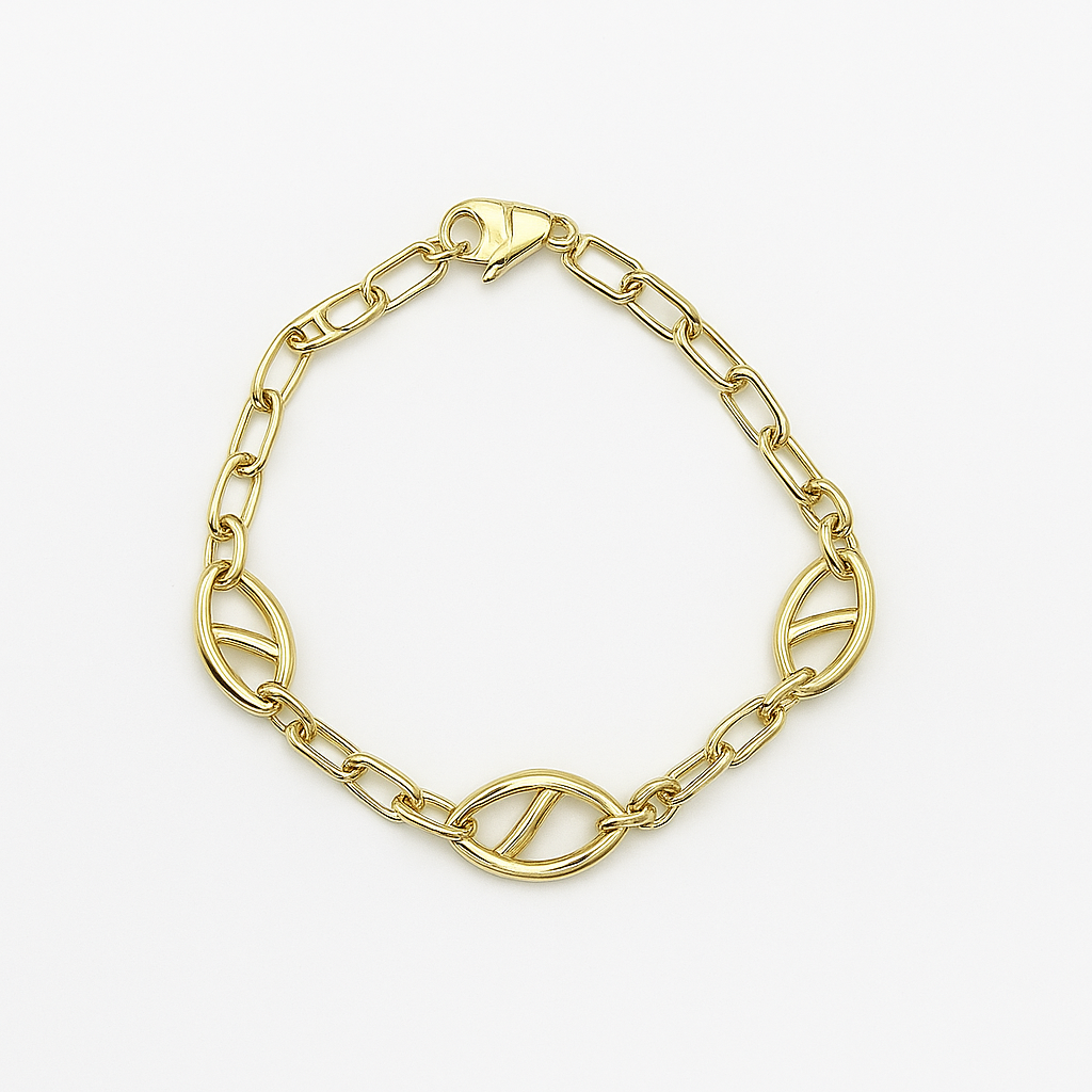 golden bracelet. size 17cm
