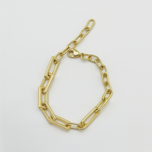 Paperclip bracelet. size 19 cm