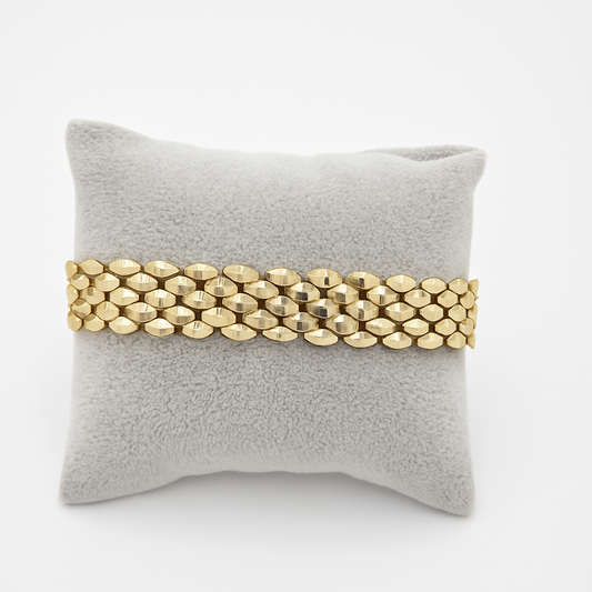 fancy bracelet. size 20 cm