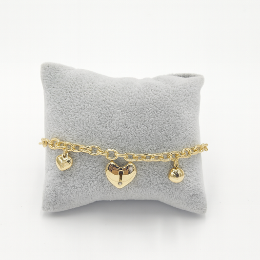 charm bracelet. size 18 cm