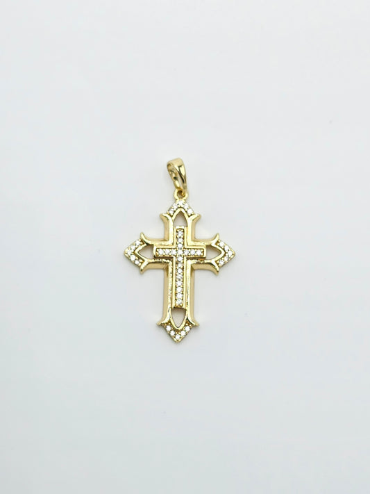 Cross pendant.  3cm (chain not include)