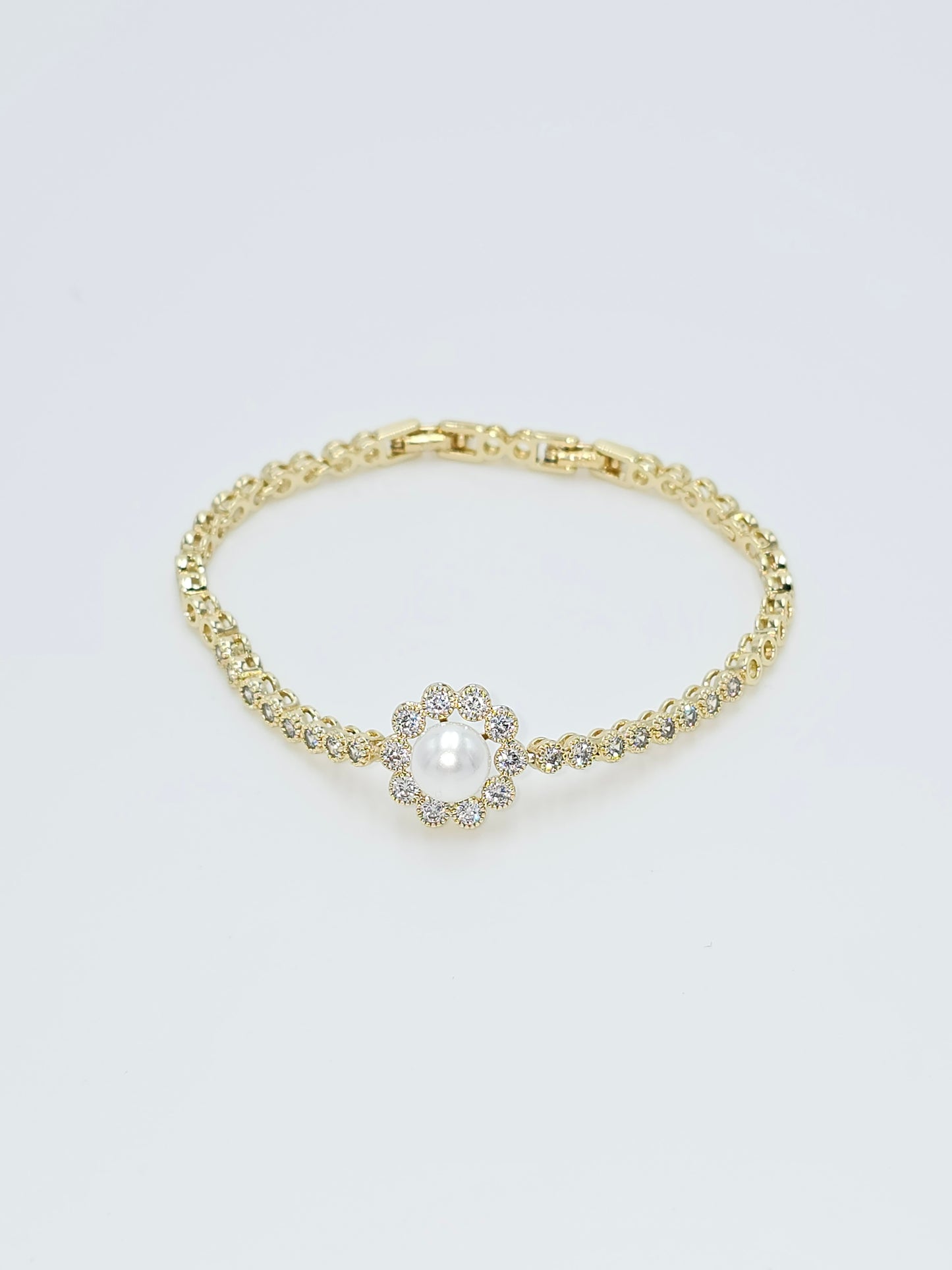 Flower pearl bracelet