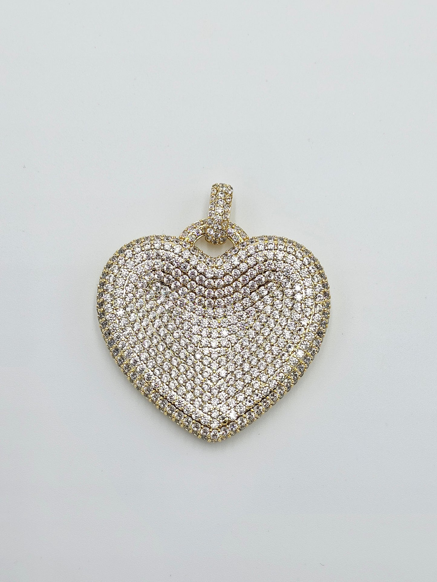 Heart pendant. (chain not included)