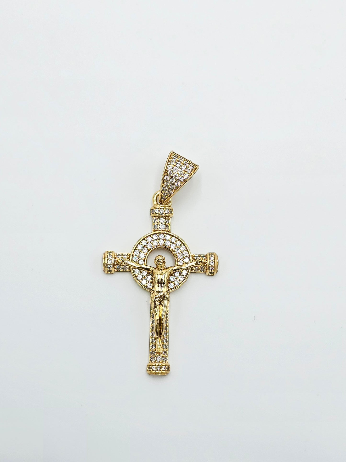 Jesus cross pendant. (chain not include)