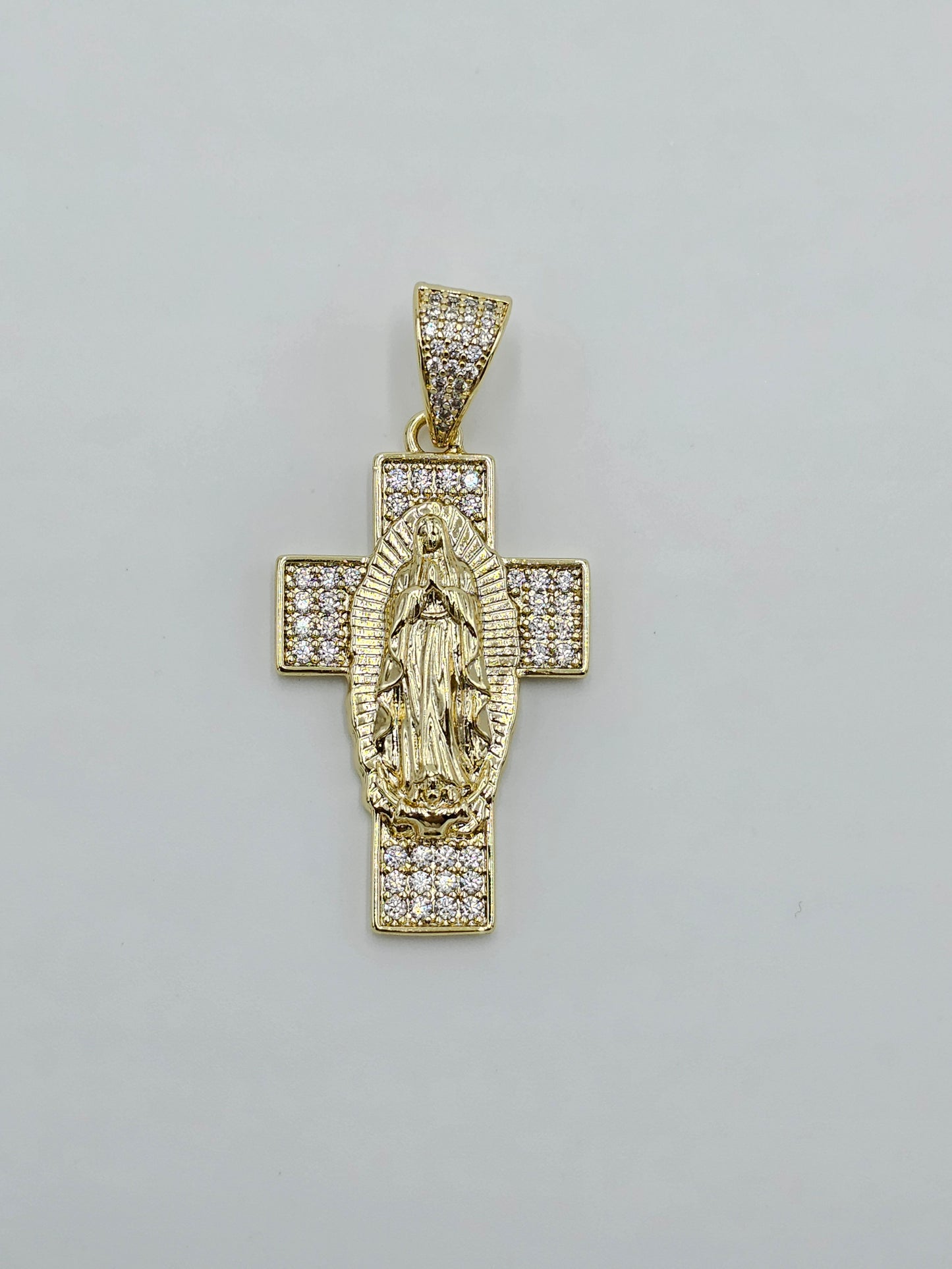 Virgen cross. 5cm (chain not include)