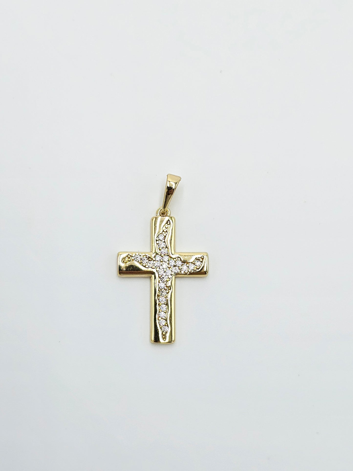 Zircon cross. 3cm (chain not include)