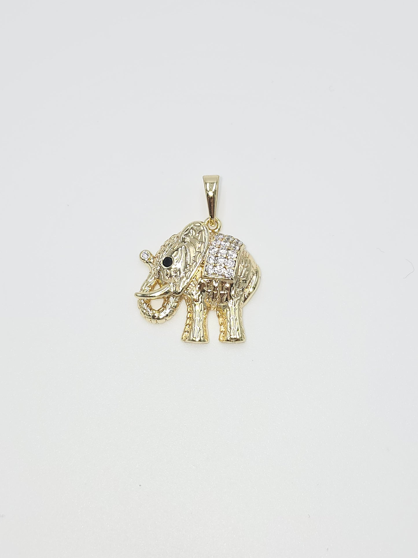 Elephant pendant. (Chain not included)