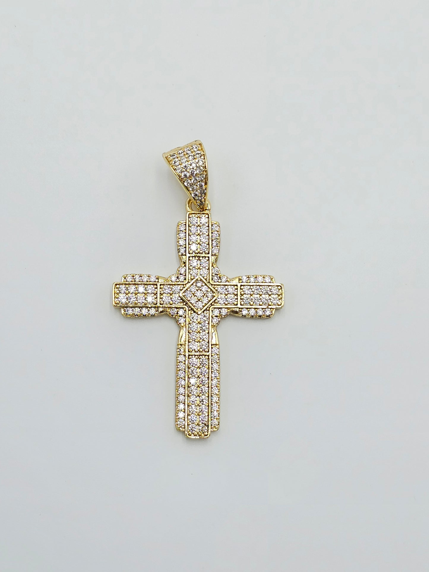 Fully zircon cross.  5 cm (chain not include)