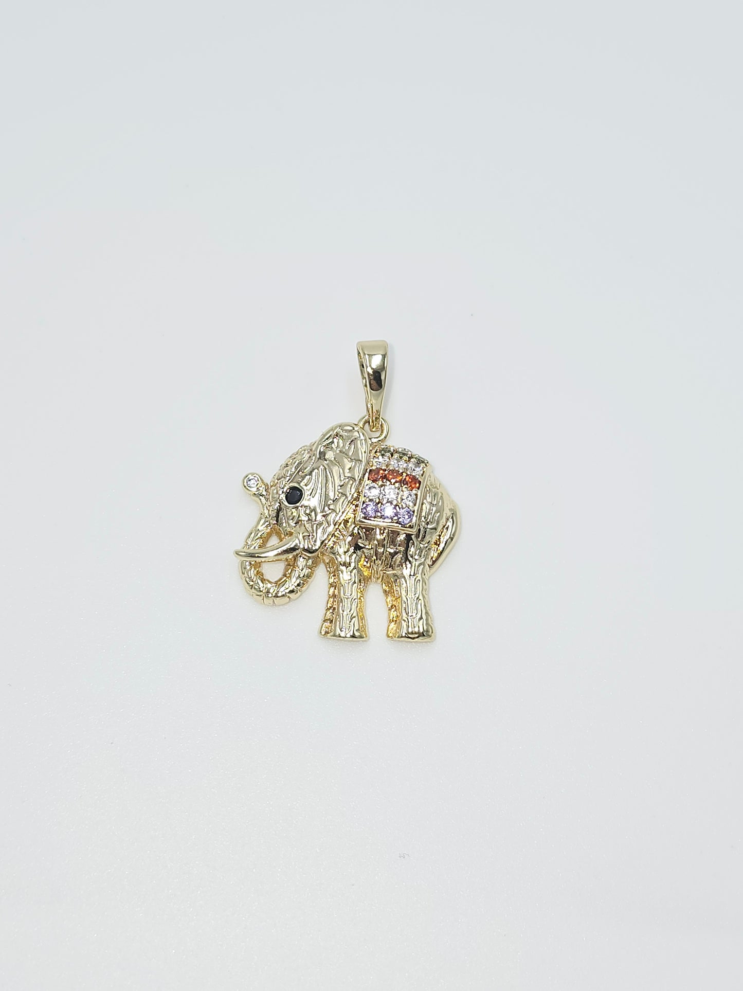 Elephant pendant. (Chain not included)